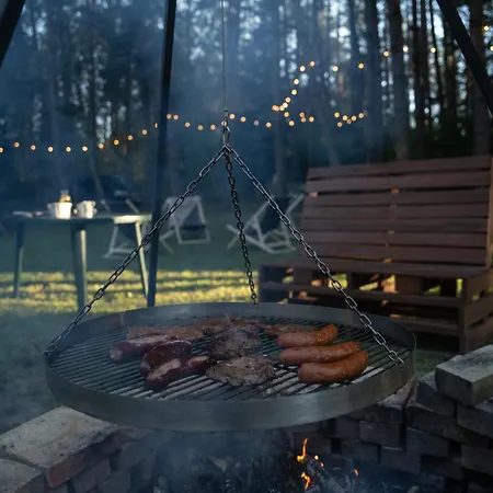 Miedzy Sosnami Jedwabno