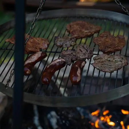 Miedzy Sosnami Jedwabno